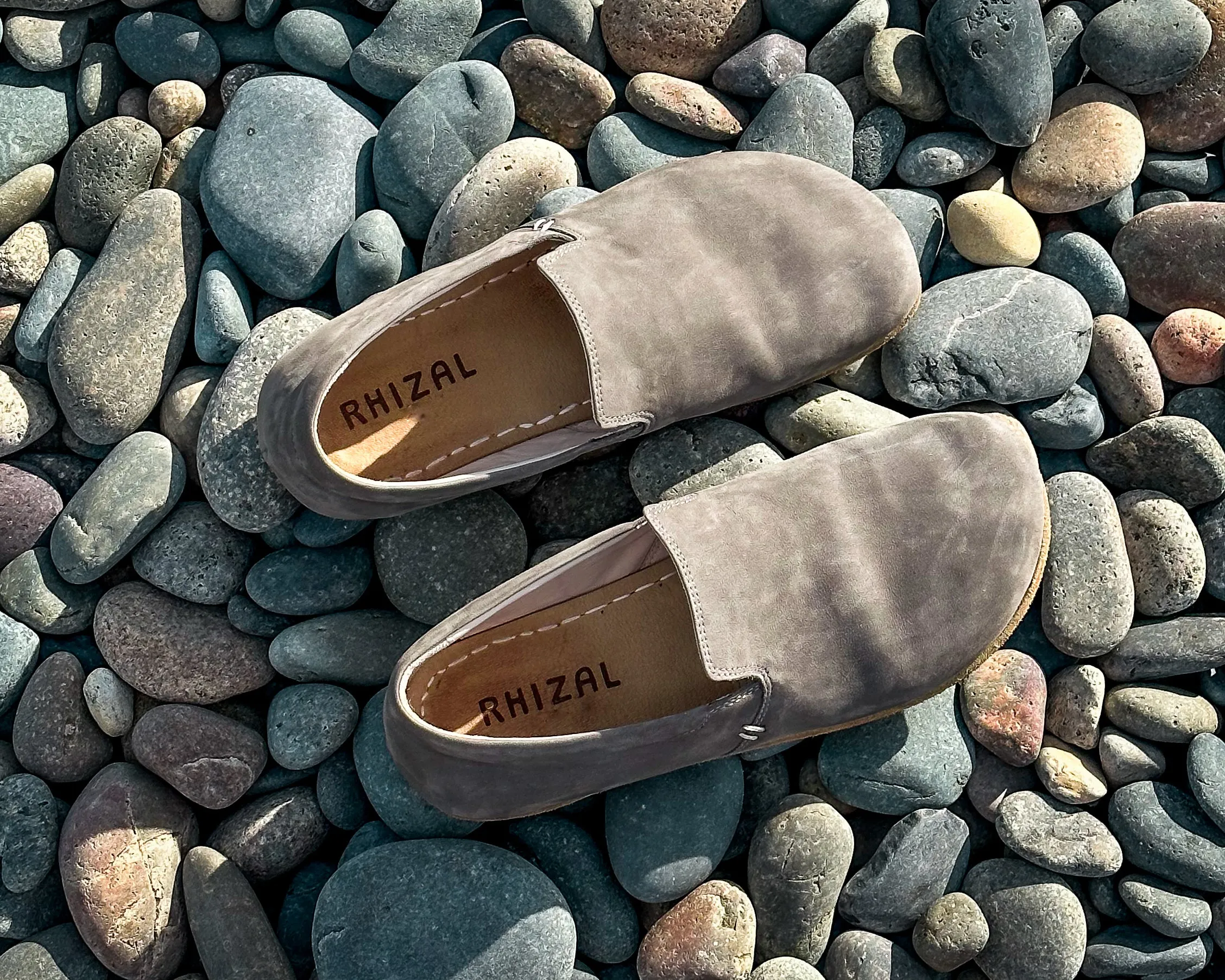 Brio Slip-On / Stone / Womens