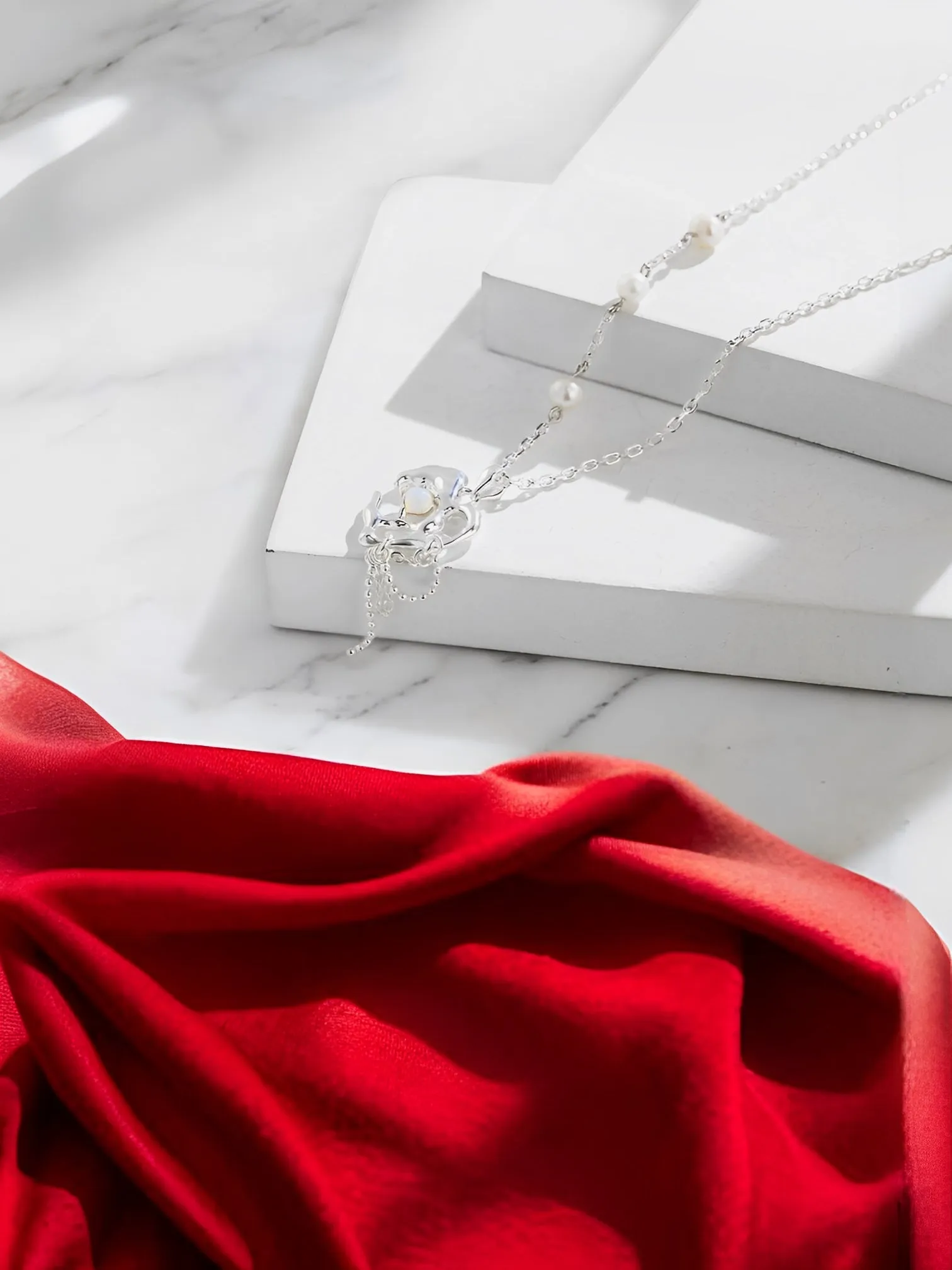 Cardinale - Natural Pearls Opal Necklace