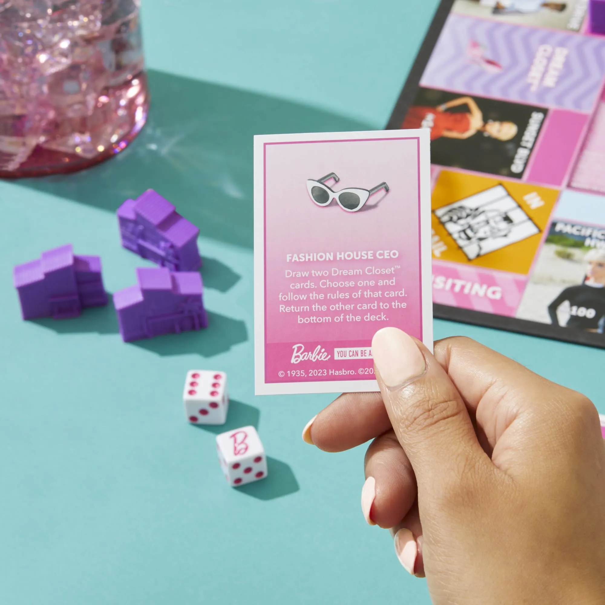 Monopoly: Barbie Edition Board Game, Ages 8 , 2-6 Players, Fun Family Games for Kids and Adults, with 6 Barbie-Themed Pink Zinc Tokens, Kids Gifts