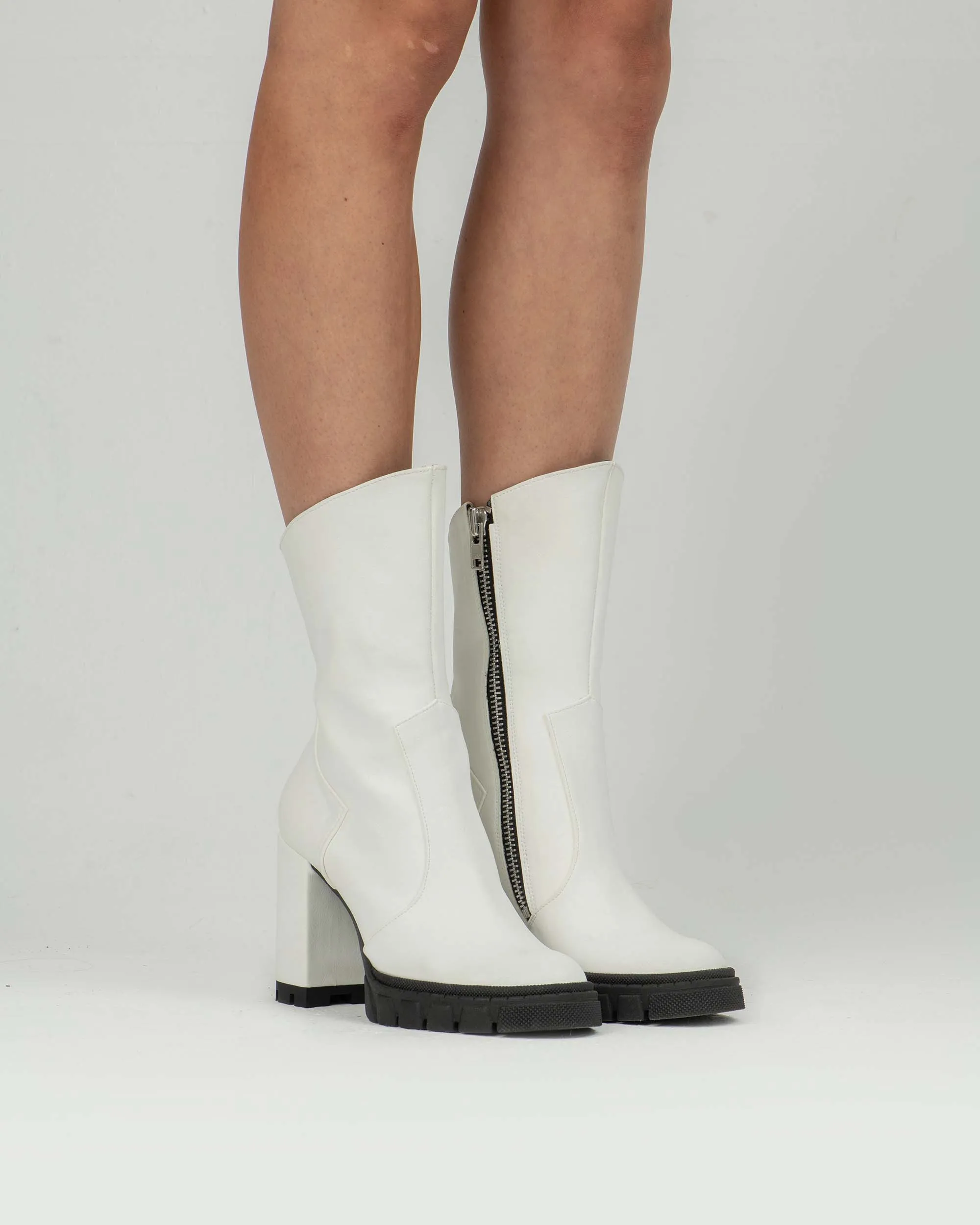 Ritual Boots White Vegea leather ankle boots - outlet