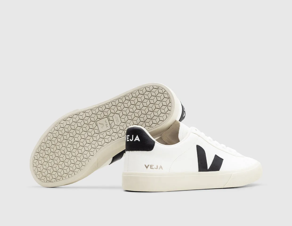 VEJA Campo Extra White / Black