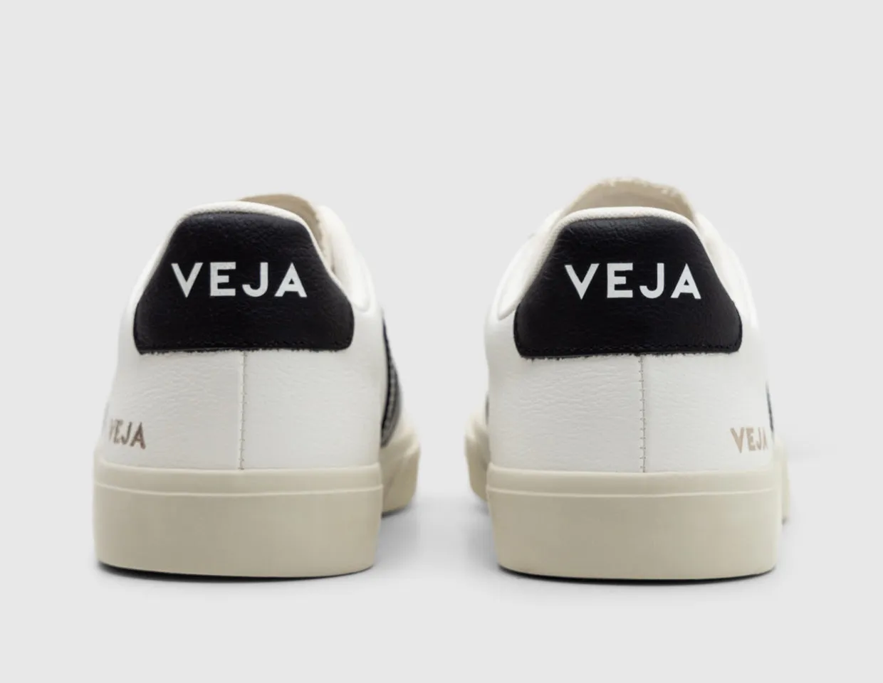 VEJA Campo Extra White / Black