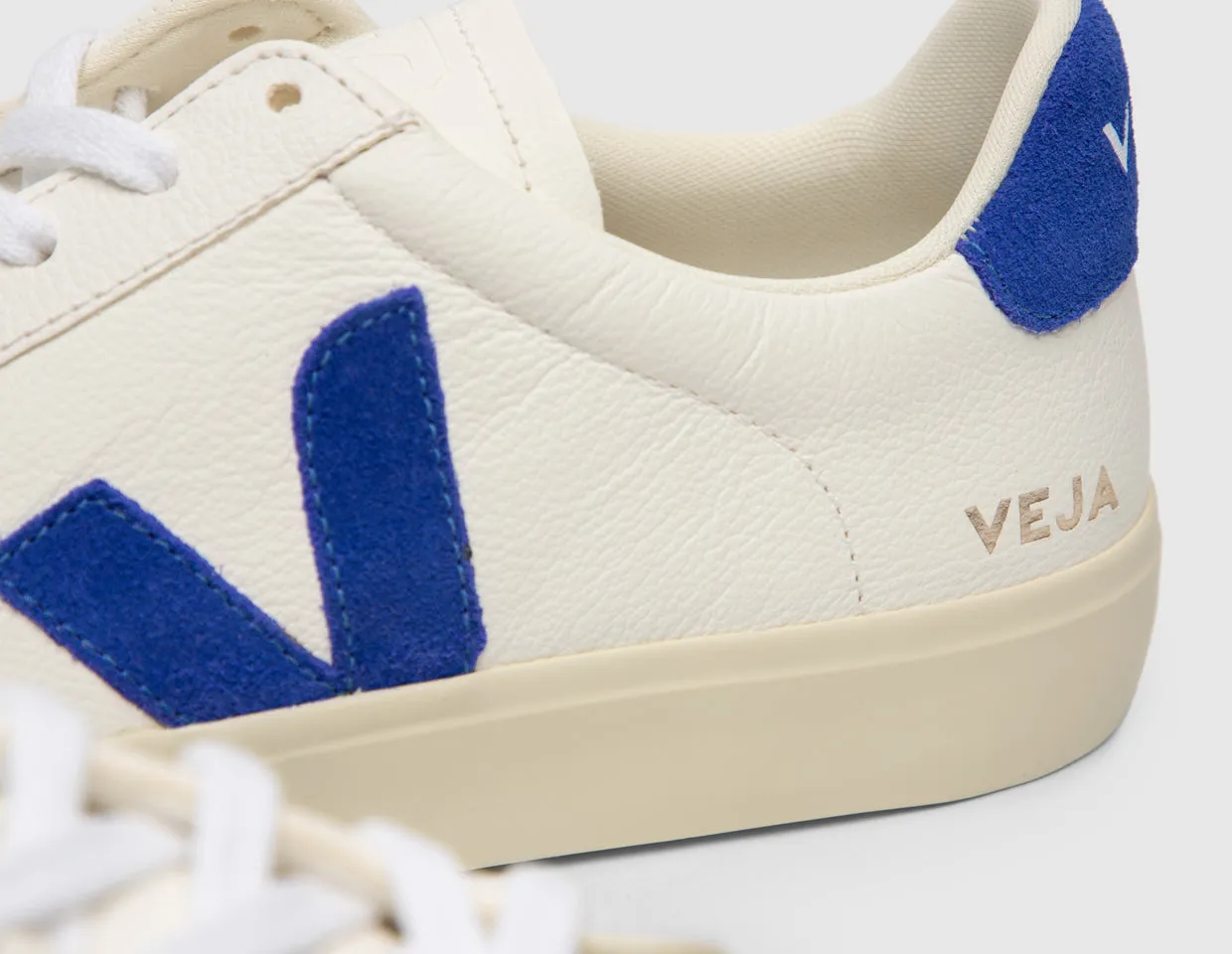 VEJA Campo Extra White / Paros