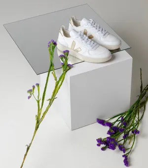 Veja - V10 BMesh Sneakers in White Gold